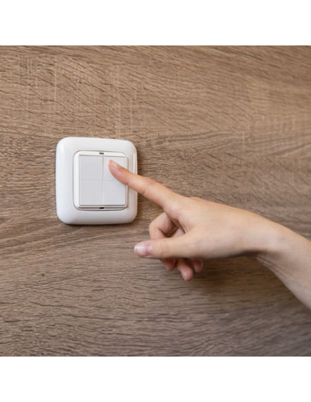 Shelly BLU Wall Switch 4 + Adaptador Legrand